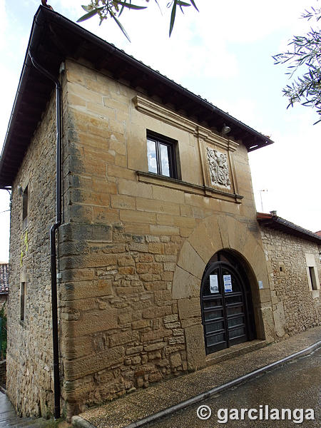 Torre palacio de los Montoya