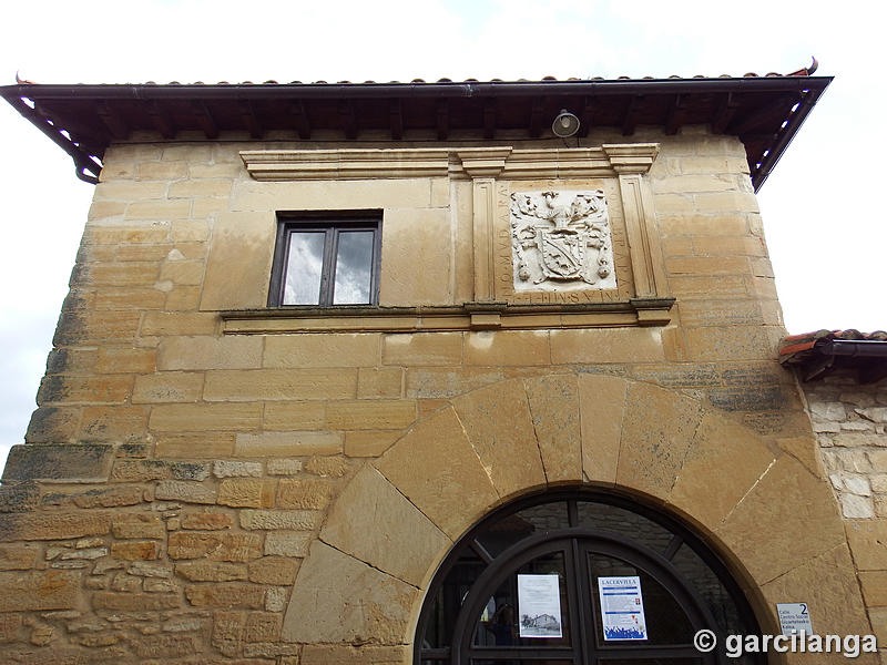 Torre palacio de los Montoya