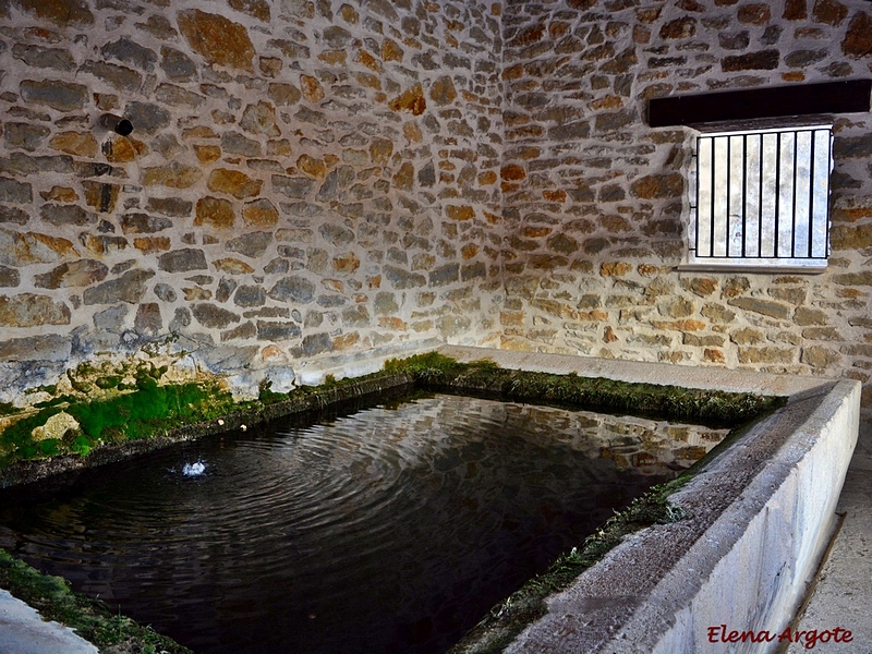 Fuente-abrevadero-lavadero de Oteo