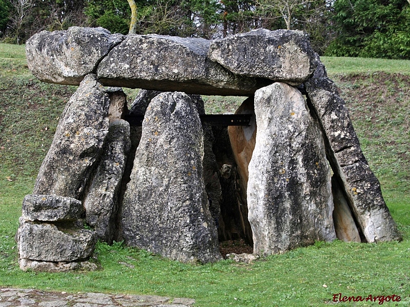 Dolmen de Aizkomendi