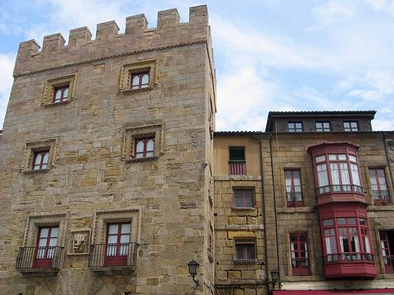 Palacio fortificado de Revillagigedo