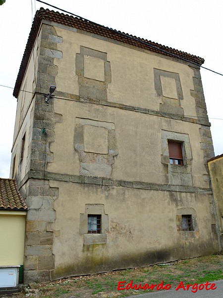 Torre de los Álvarez de las Asturias