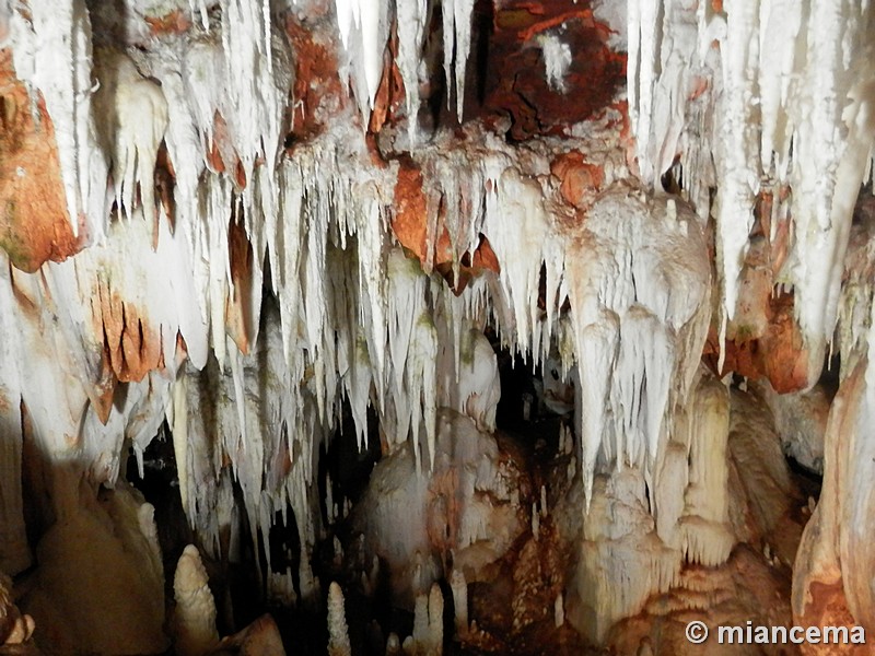 Cuevas del Cerro del Águila