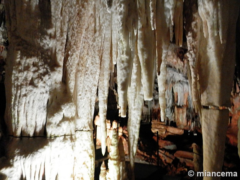 Cuevas del Cerro del Águila