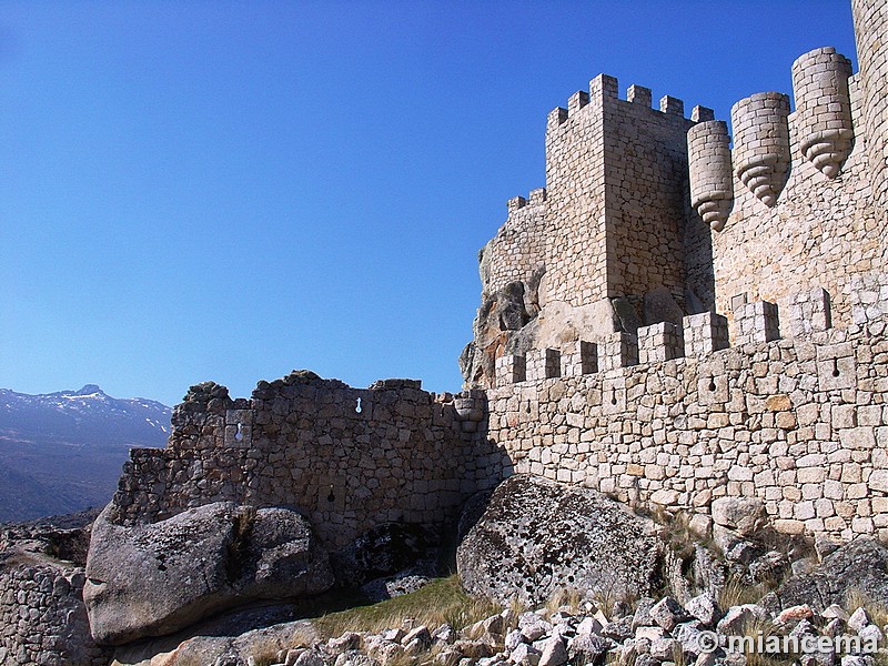 Castillo de Aunqueospese