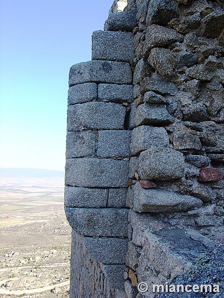 Castillo de Aunqueospese