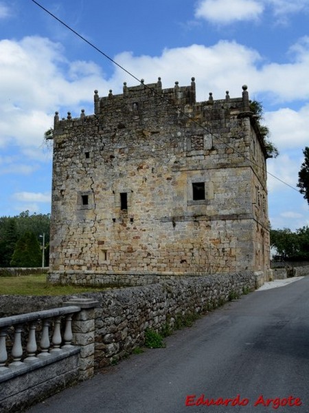 Casa torre de Hoyos