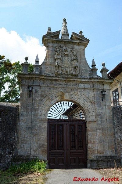 Casa de Cuetos y Torre de Sobremazas