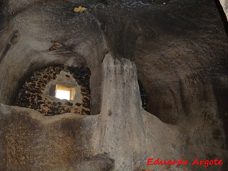 Ermita rupestre de Arroyuelos