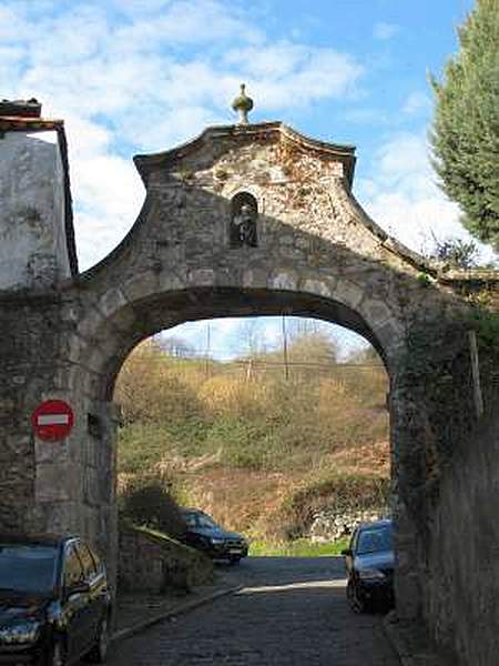 Muralla urbana de Leintz-Gatzaga