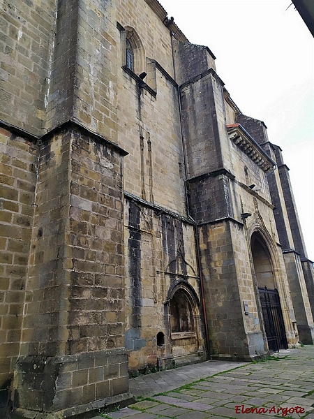 Iglesia de San Esteban de Lartaun