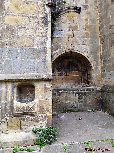 Iglesia de San Esteban de Lartaun