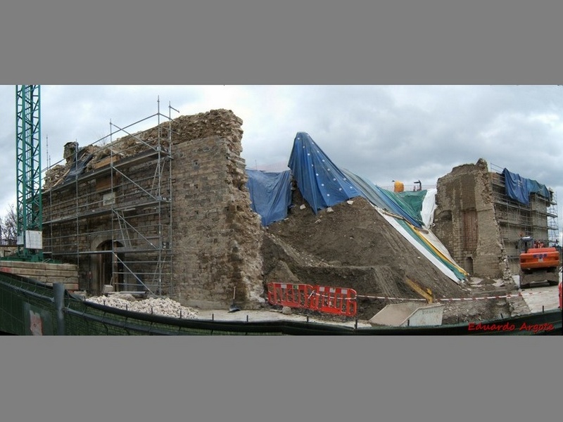 Muralla abaluartada de Pamplona