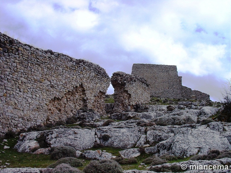 Muralla urbana de Peñalcázar