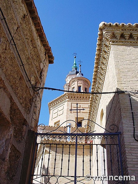 Iglesia fortificada de Santa María