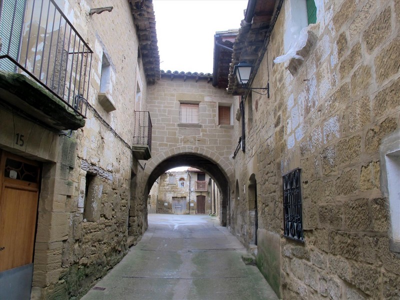 Muralla urbana de Farasdués