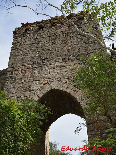 Muralla urbana de Tiermas