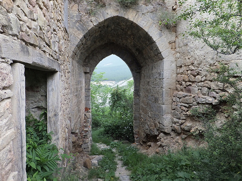 Muralla urbana de Tiermas